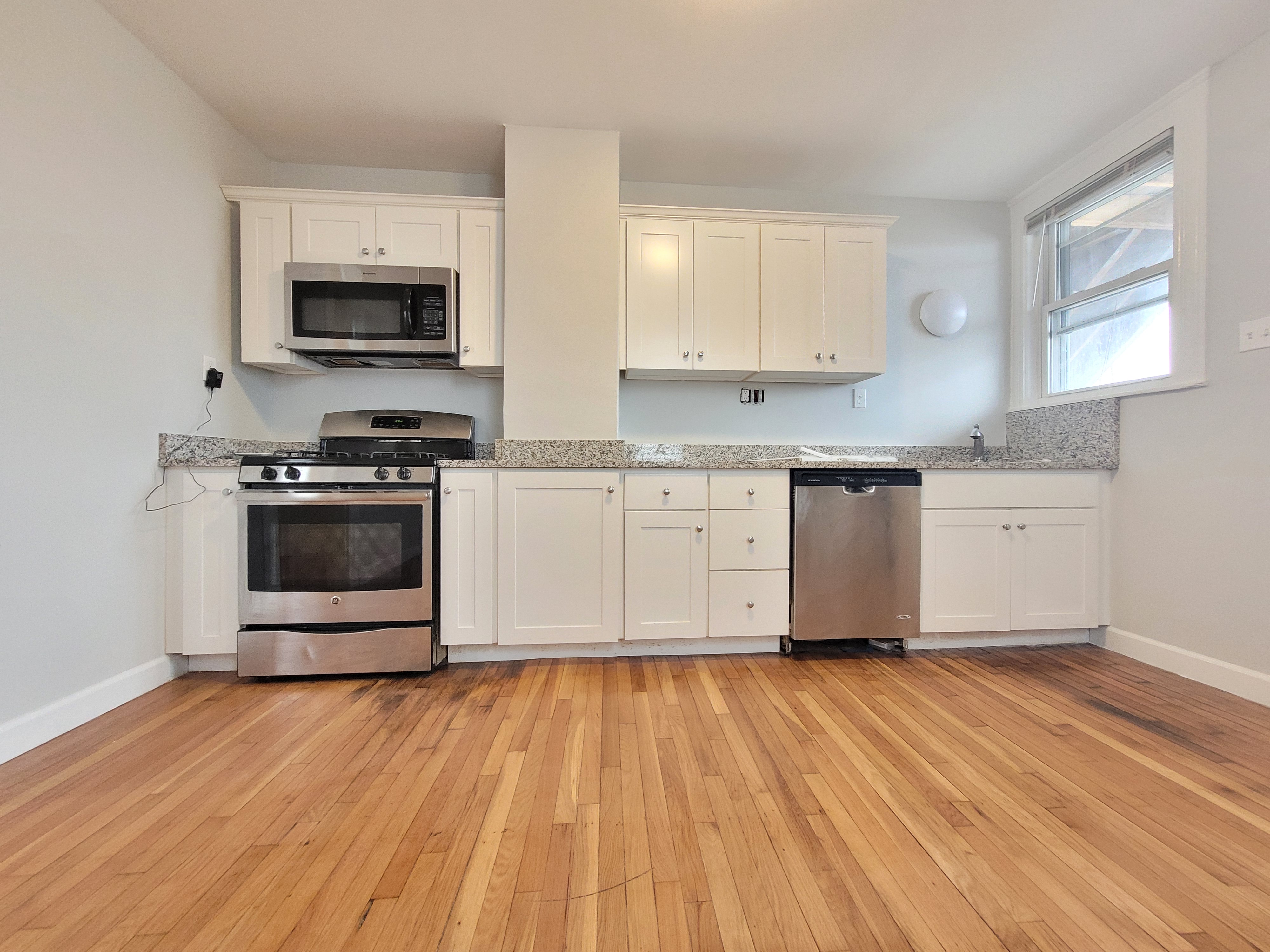 116 Gladstone St, East Boston