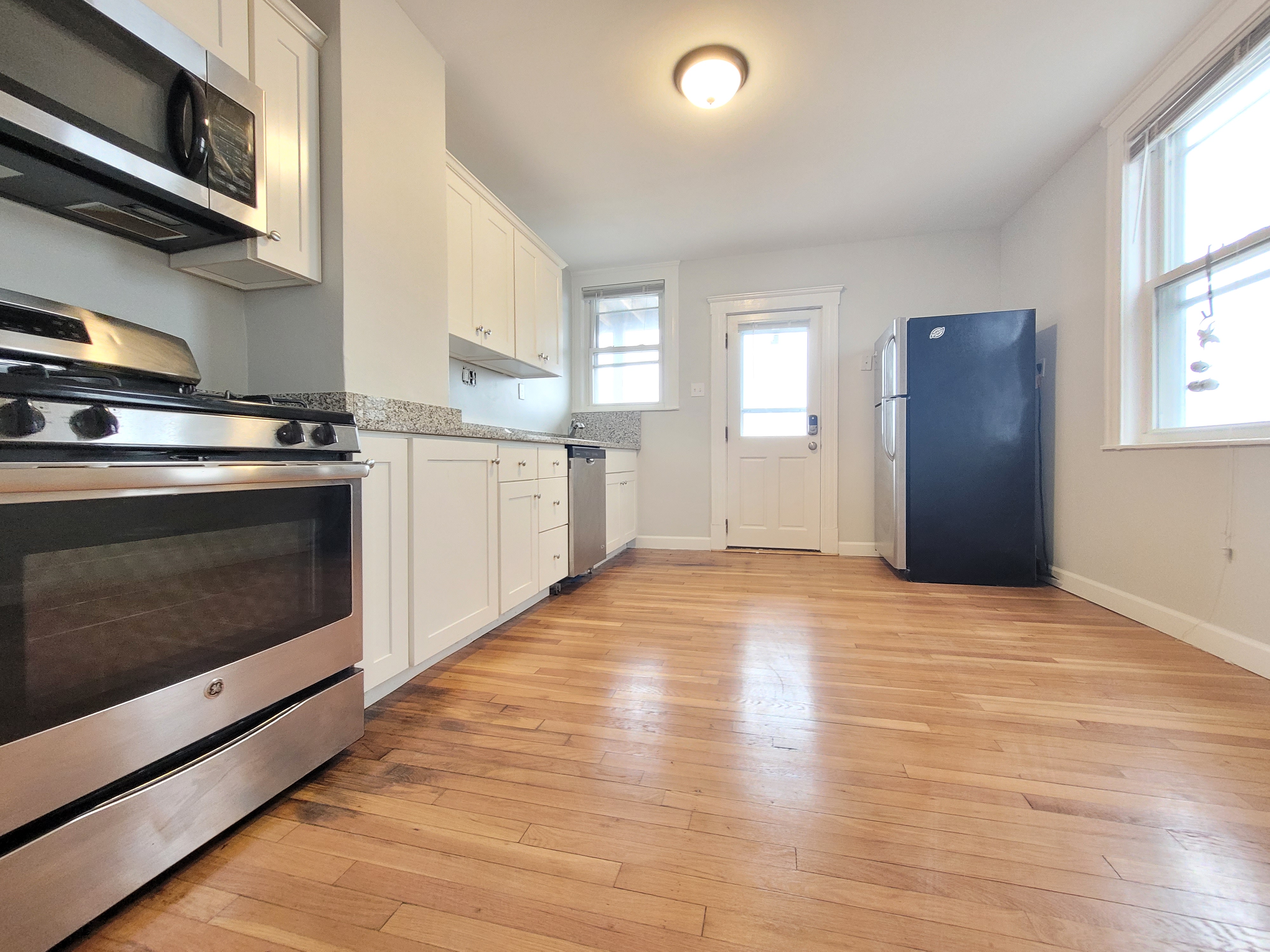 116 Gladstone St, East Boston