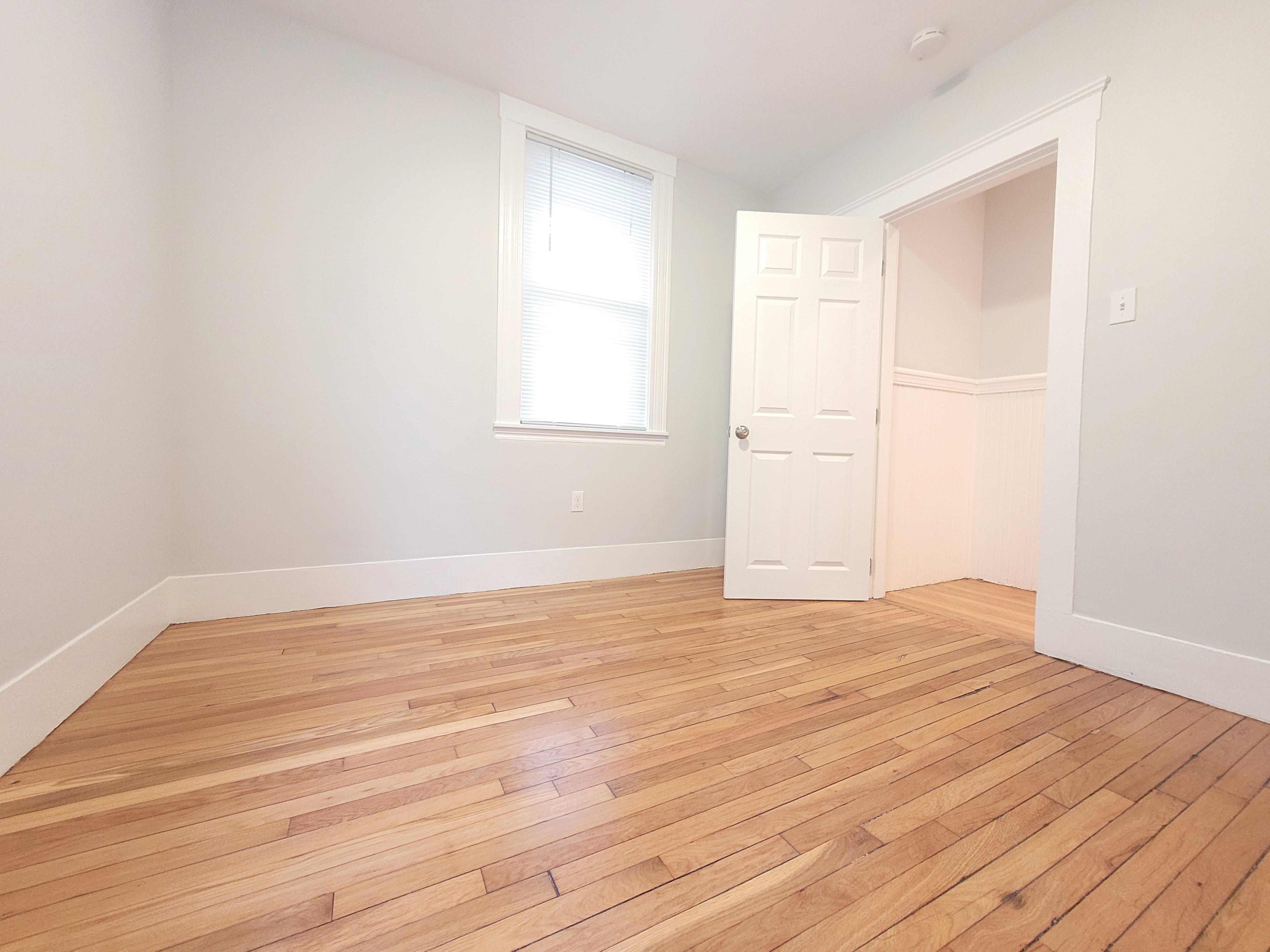 116 Gladstone St, East Boston