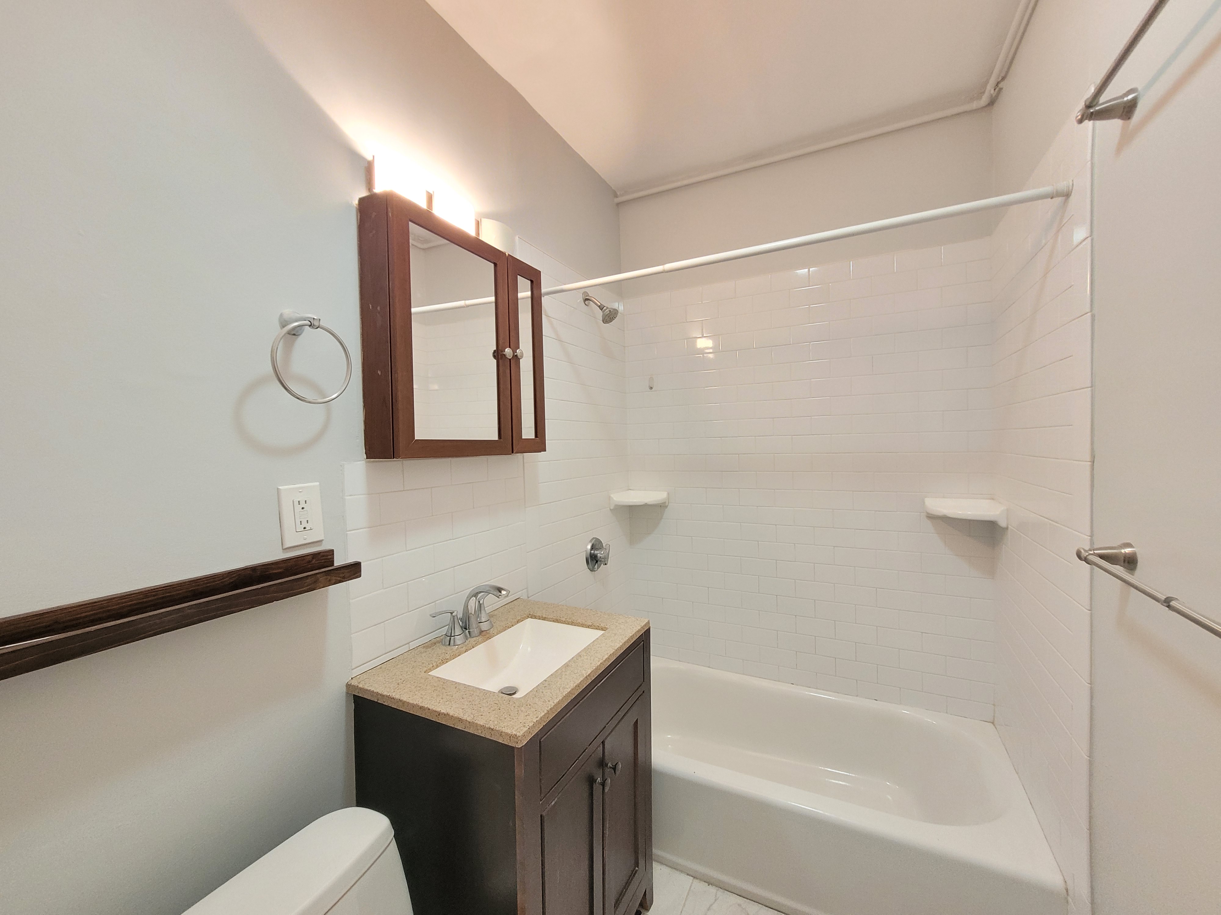 116 Gladstone St, East Boston