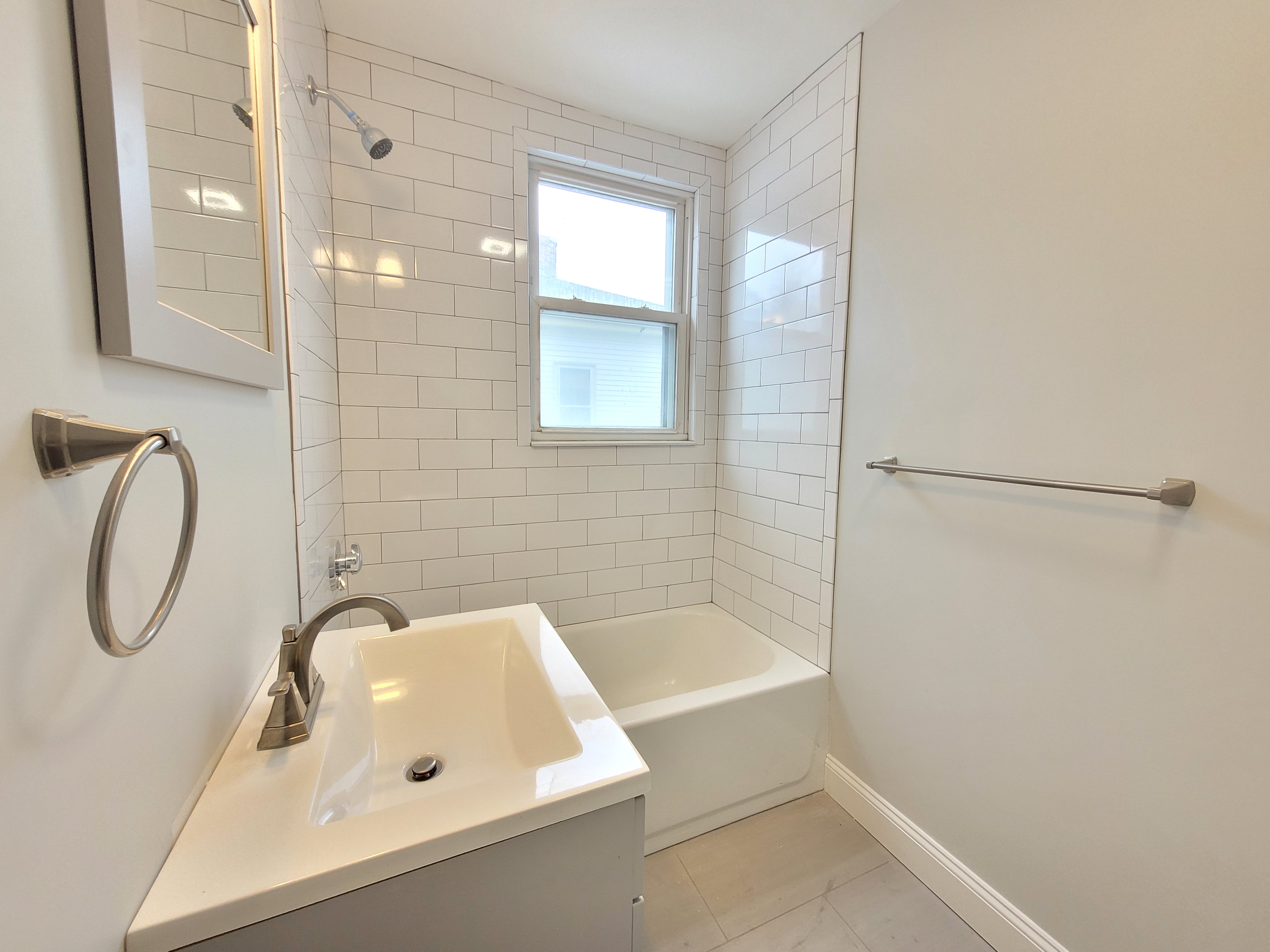 116 Gladstone St, East Boston