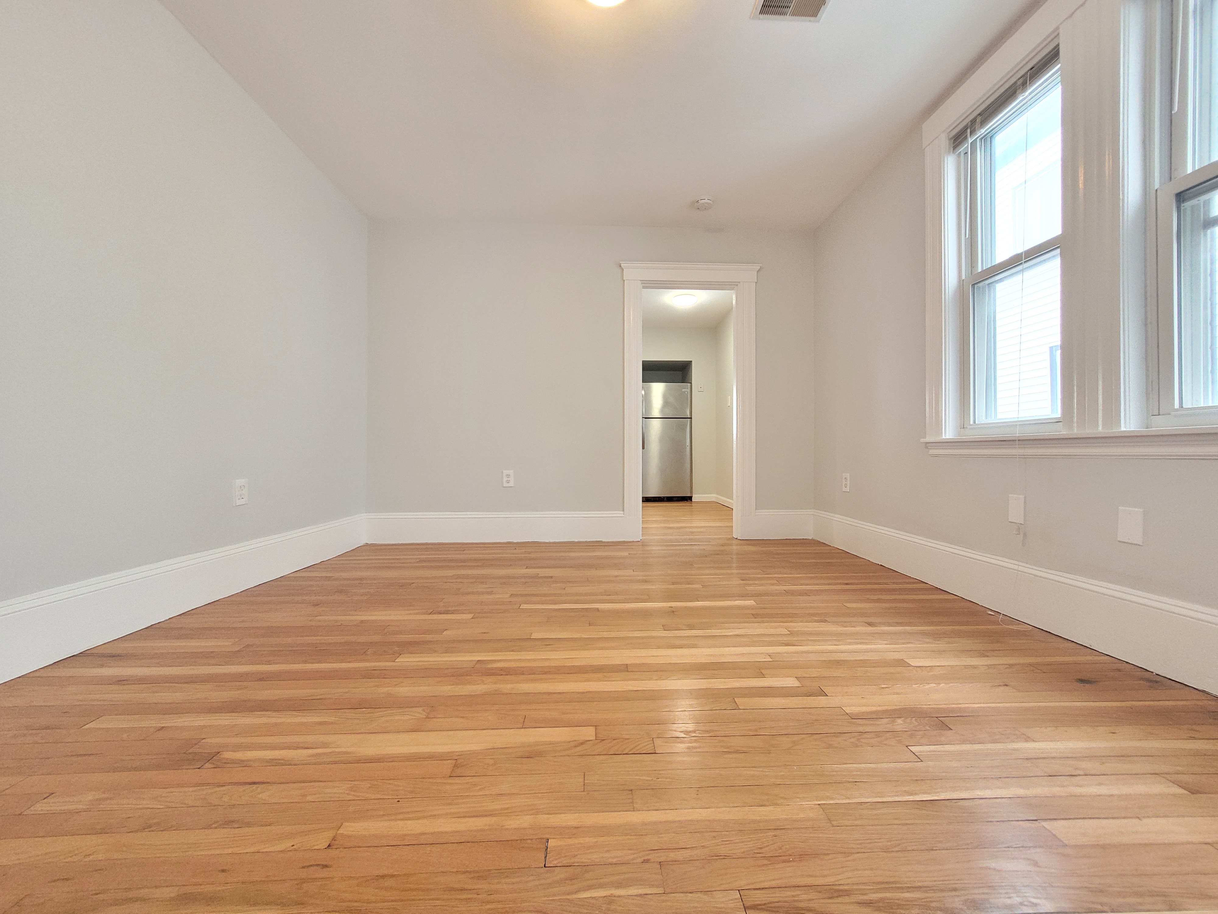 116 Gladstone St, East Boston