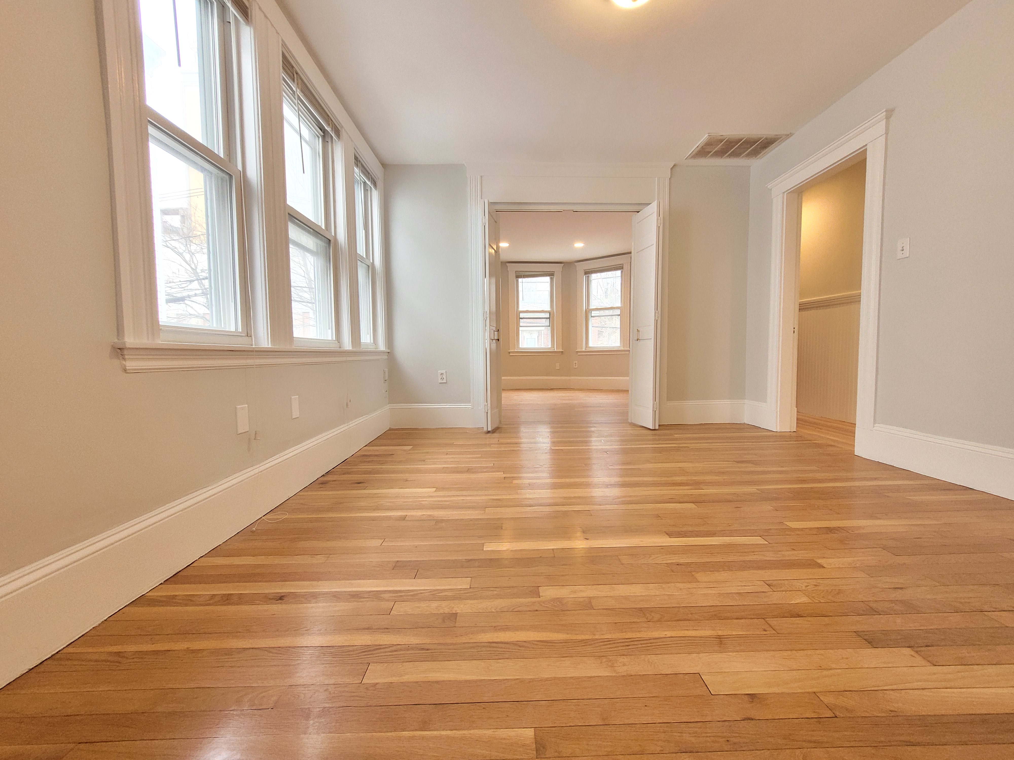 116 Gladstone St, East Boston