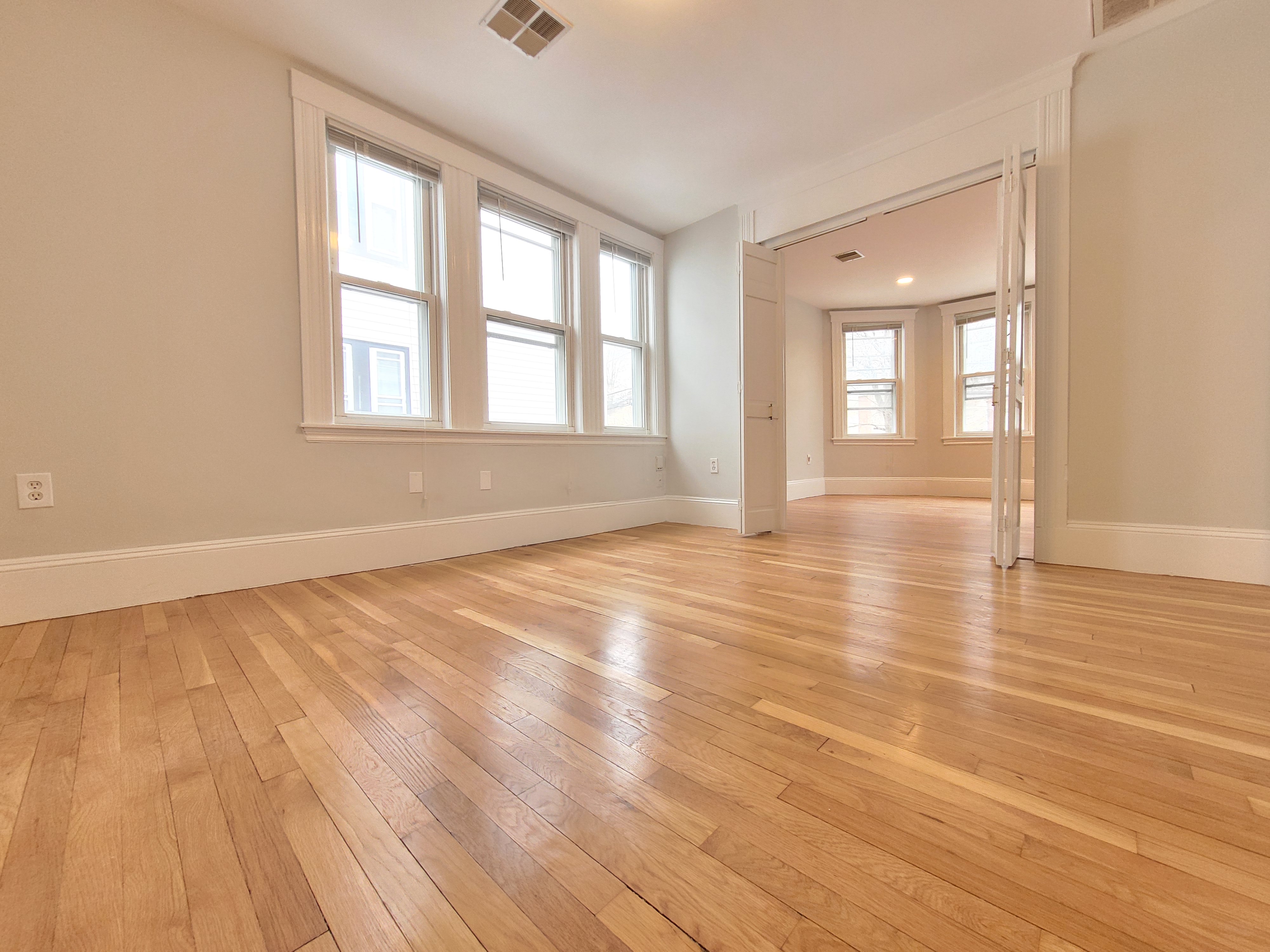 116 Gladstone St, East Boston