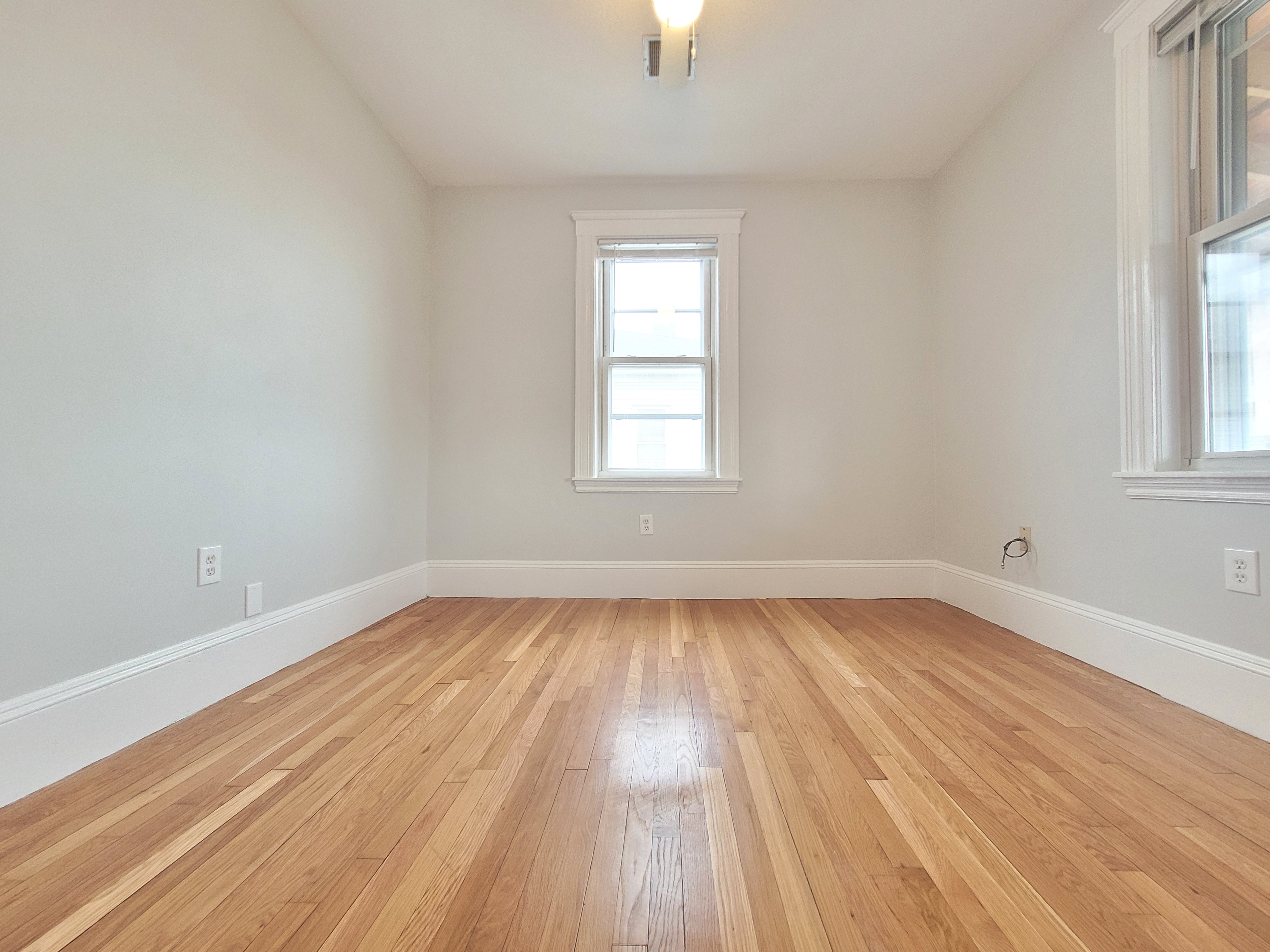 116 Gladstone St, East Boston