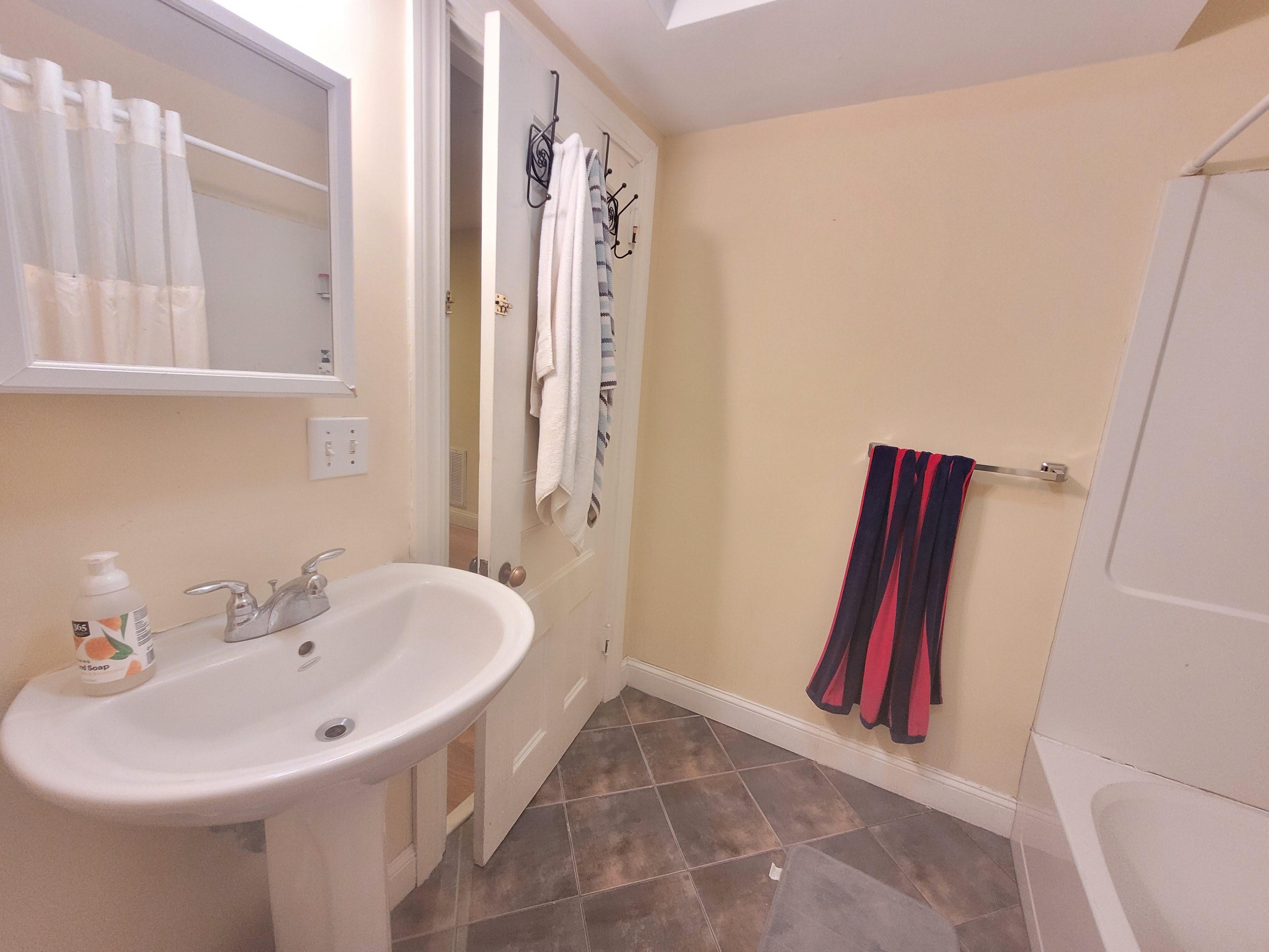 126 Calumet St, Mission Hill