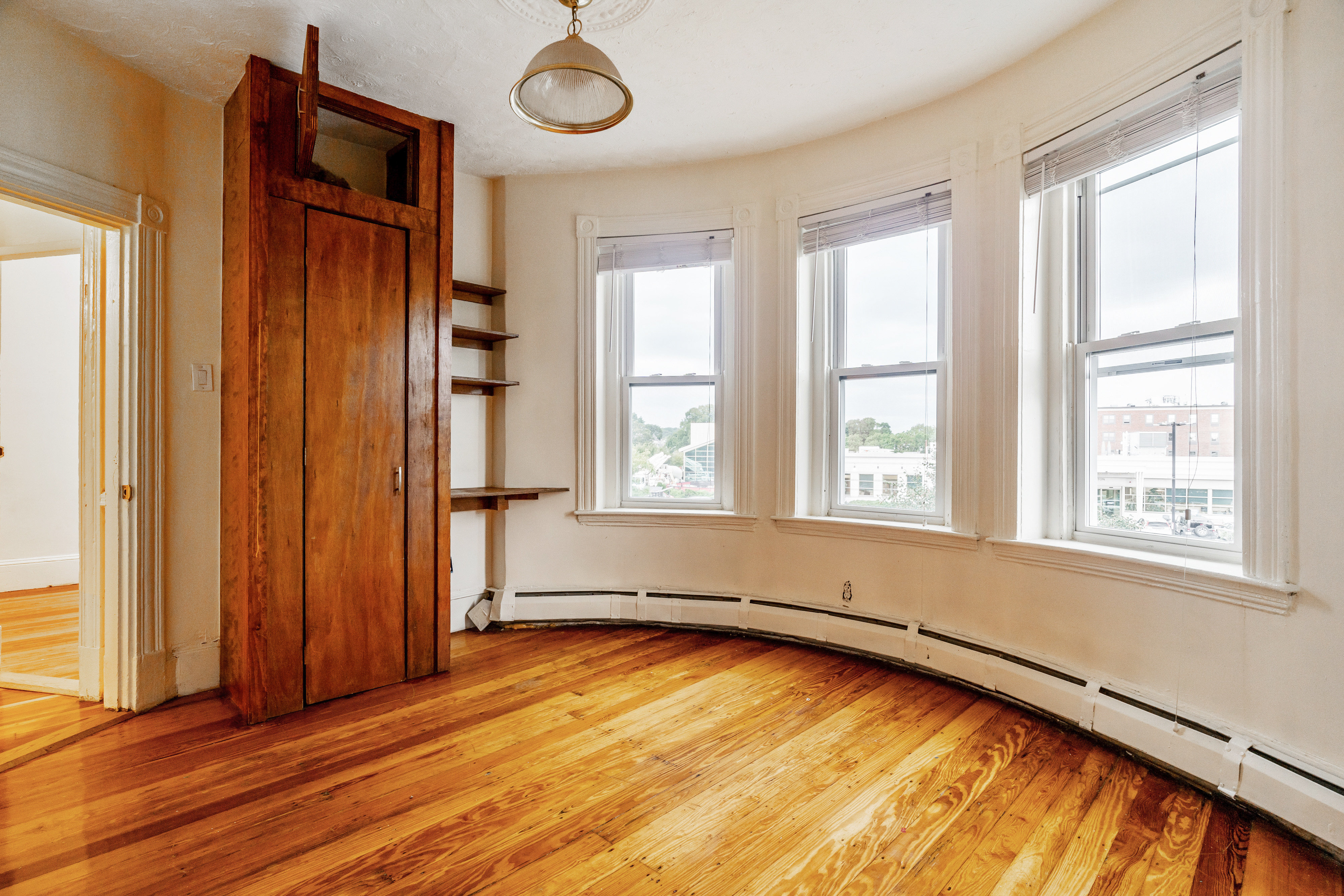 126 Day St, Jamaica Plain