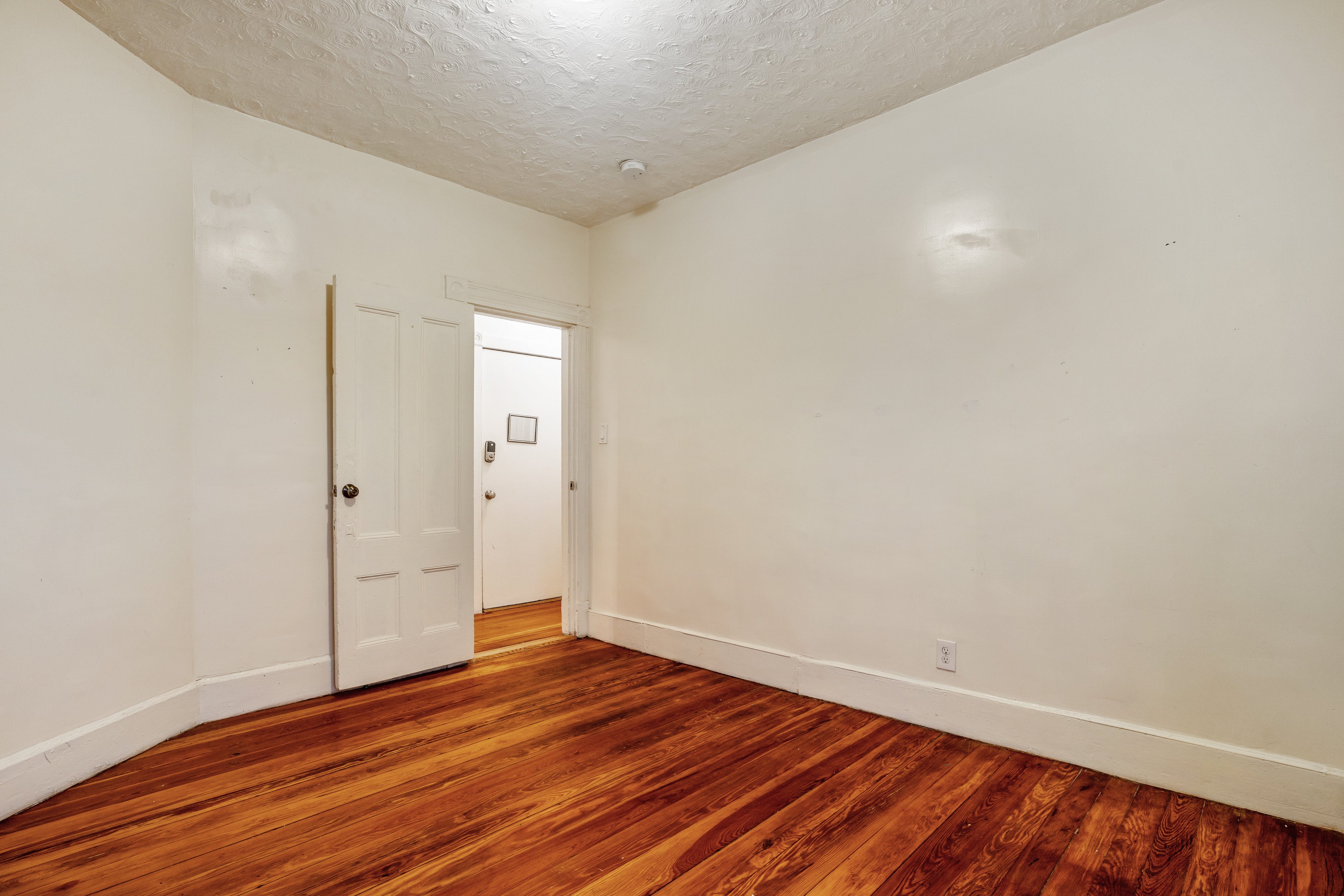 126 Day St, Jamaica Plain