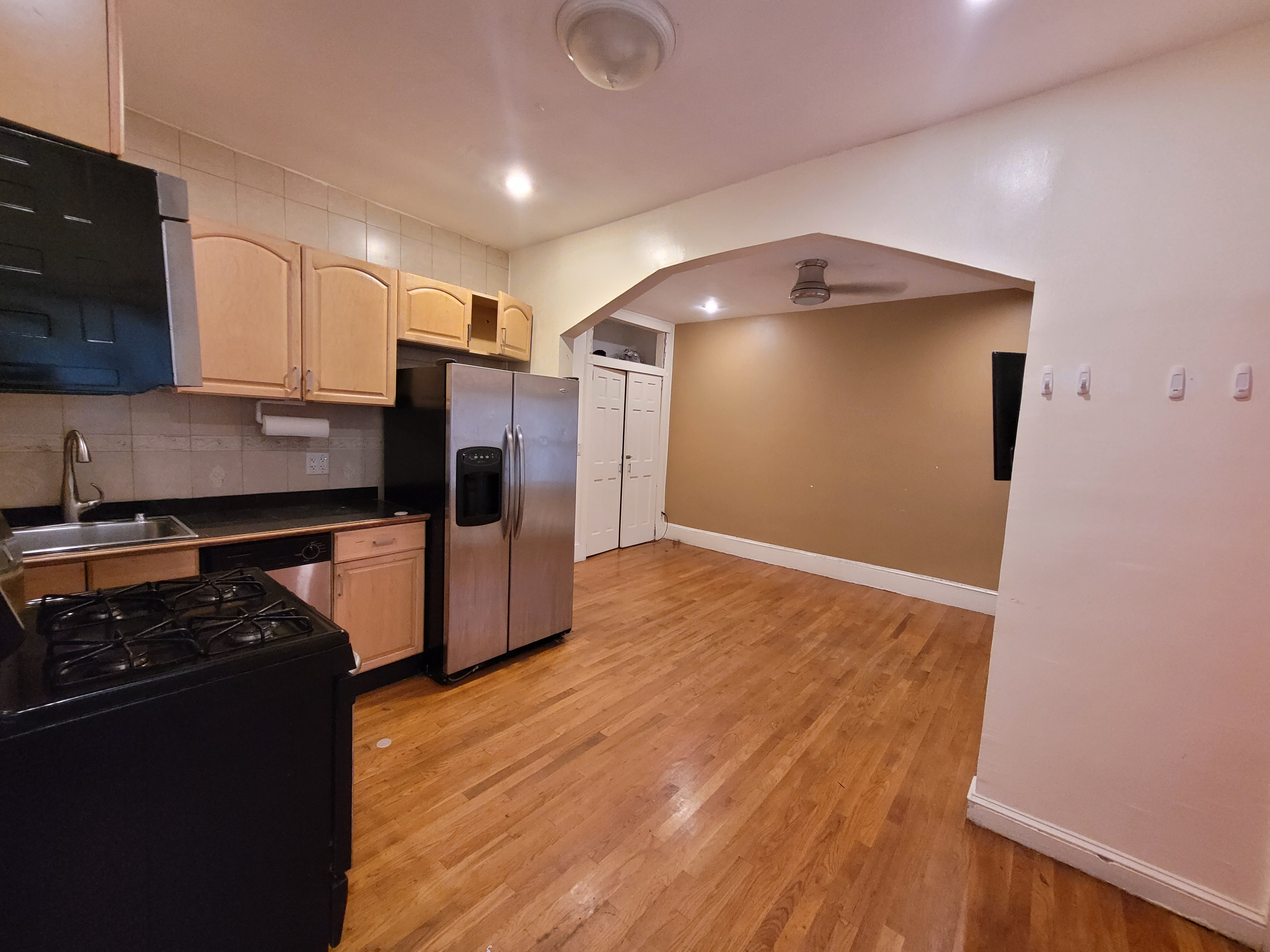 2 Mark St, Jamaica Plain