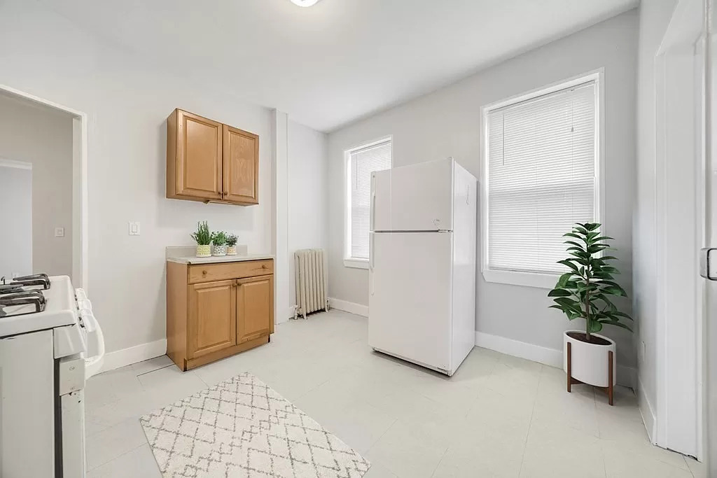 48 Clark Ave, Chelsea