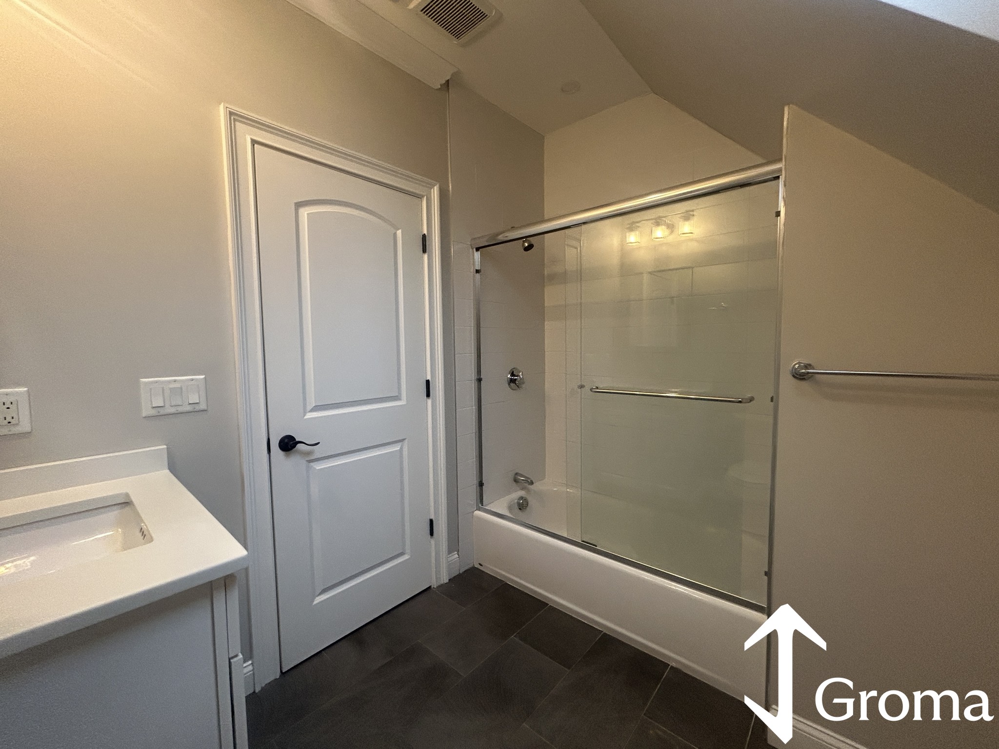 Photos of apartment on Woodside Avenue9-11 Woodside Ave.,Boston MA 02130