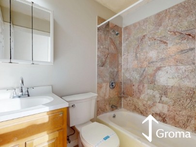 Photos of apartment on Chelsea St.,Boston MA 