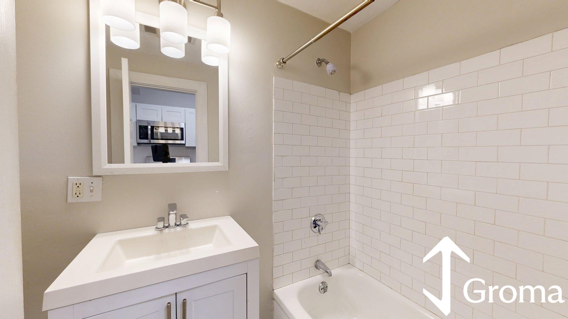 Photos of apartment on Chelsea St.,Boston MA 