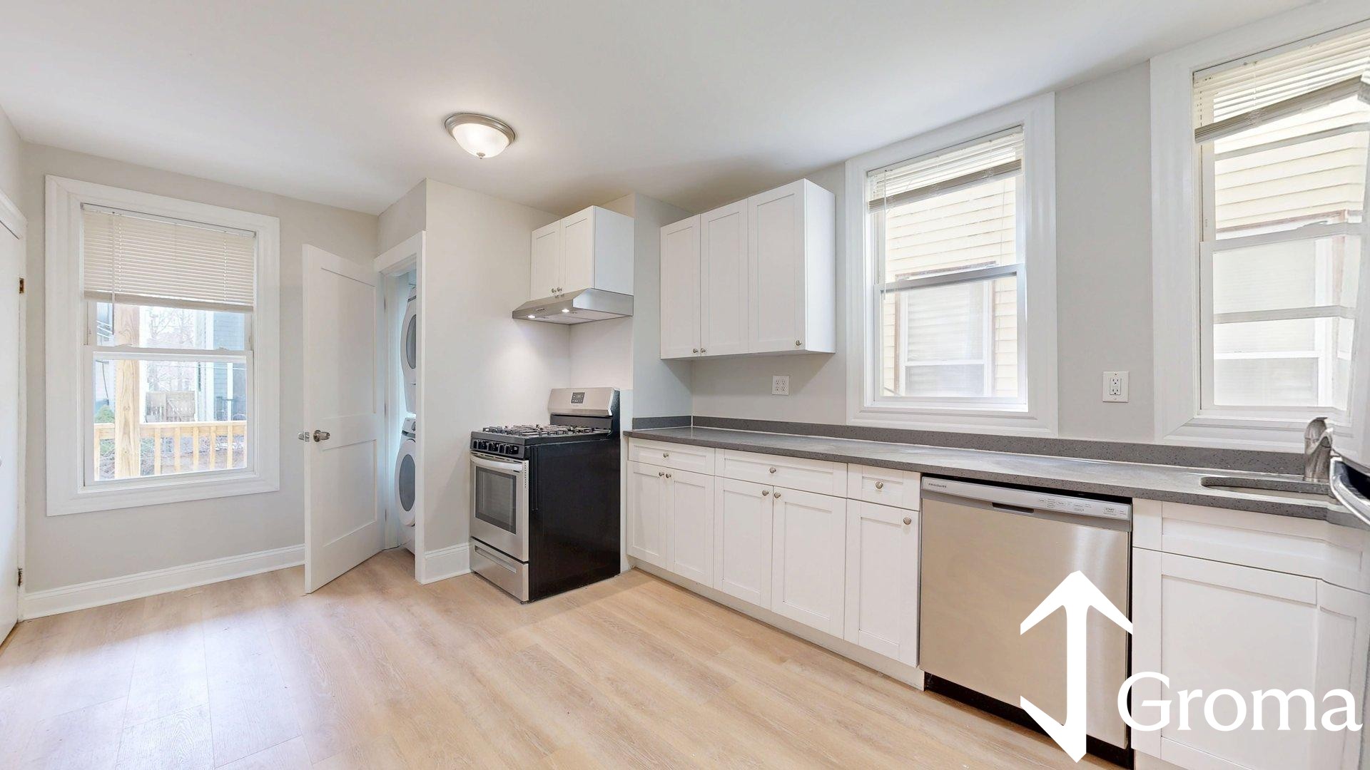 Photos of apartment on Chelsea St.,Boston MA 02128