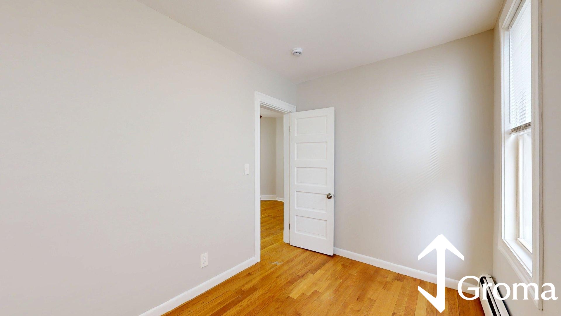 Photos of apartment on Chelsea St.,Boston MA 02128