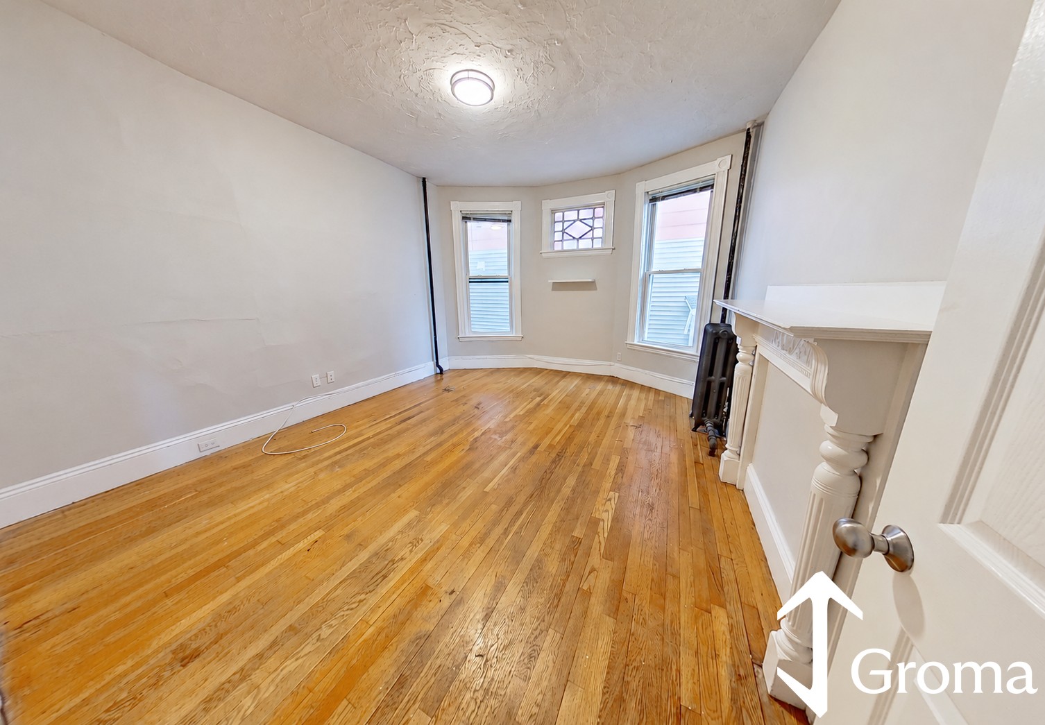 Photos of apartment on Hillside St.,Boston MA 02120