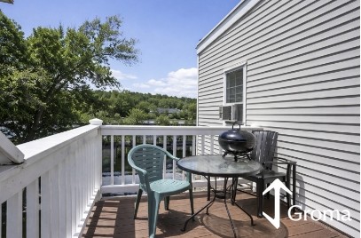 Photos of apartment on Centre St.,Boston MA 02119