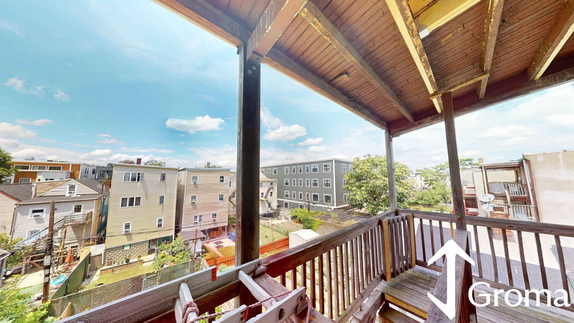 192 Paris St.