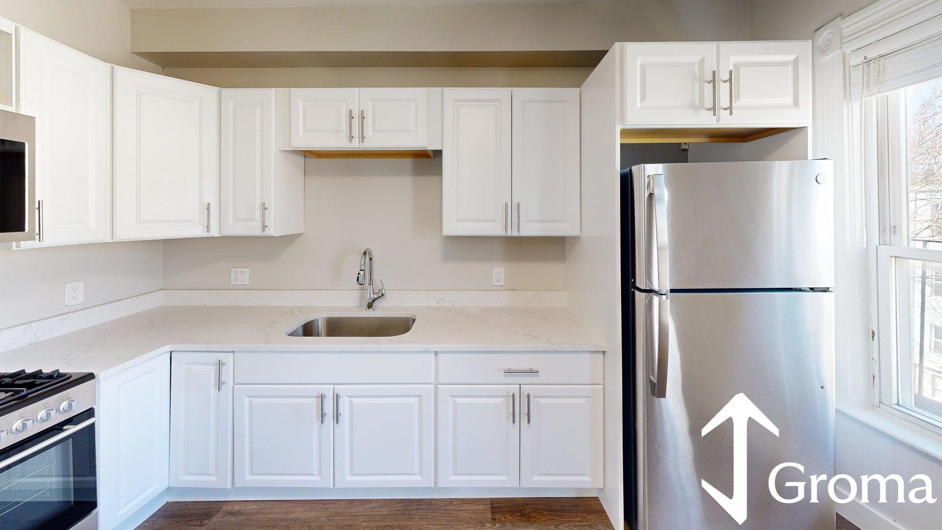 Photos of apartment on Chelsea St.,Boston MA 02128