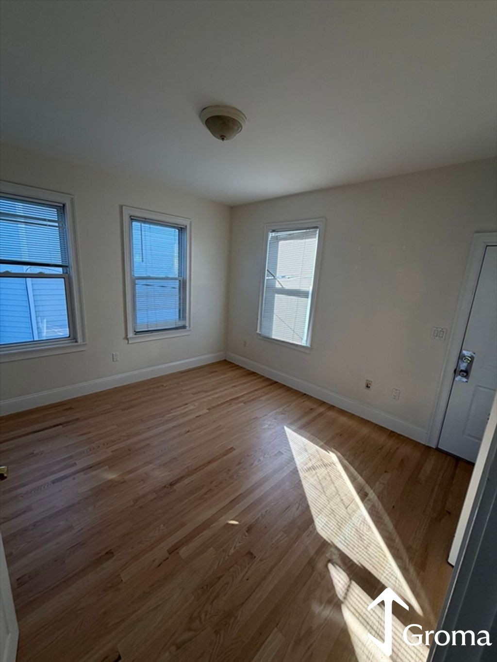 Photos of apartment on Humboldt Place4,Boston MA 02127