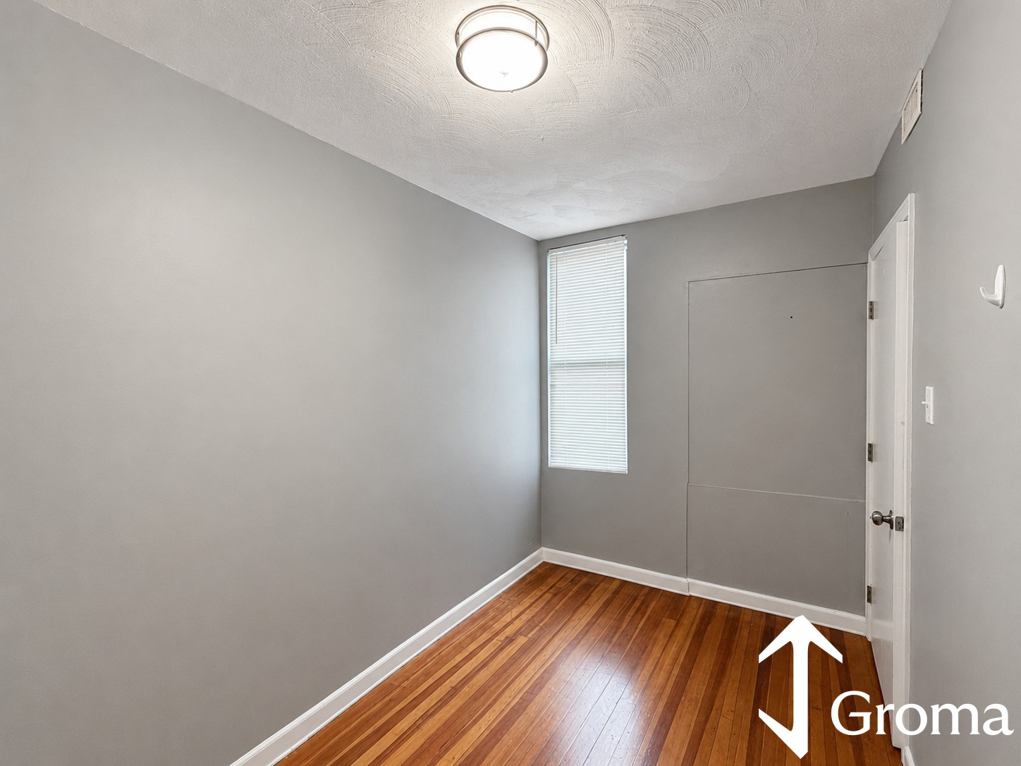 Photos of apartment on Saratoga St.,Boston MA 02128