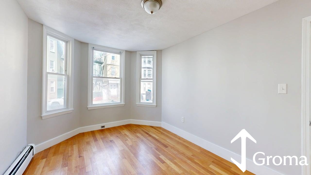 Photos of apartment on Chelsea St.,Boston MA 02128