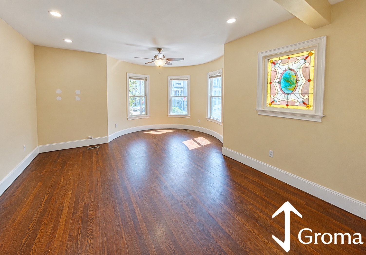 Photos of apartment on Hillside St.,Boston MA 02120