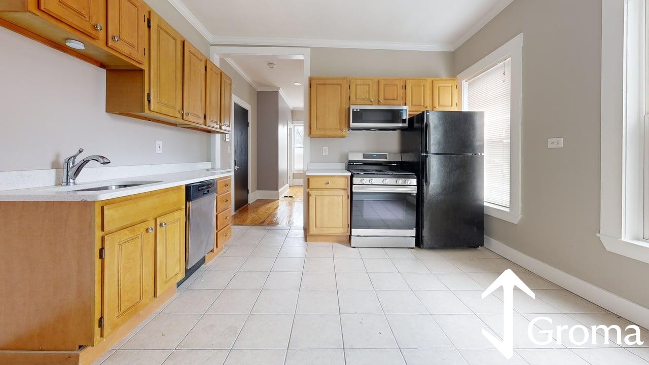 Photos of apartment on Lexington St.,Boston MA 02128