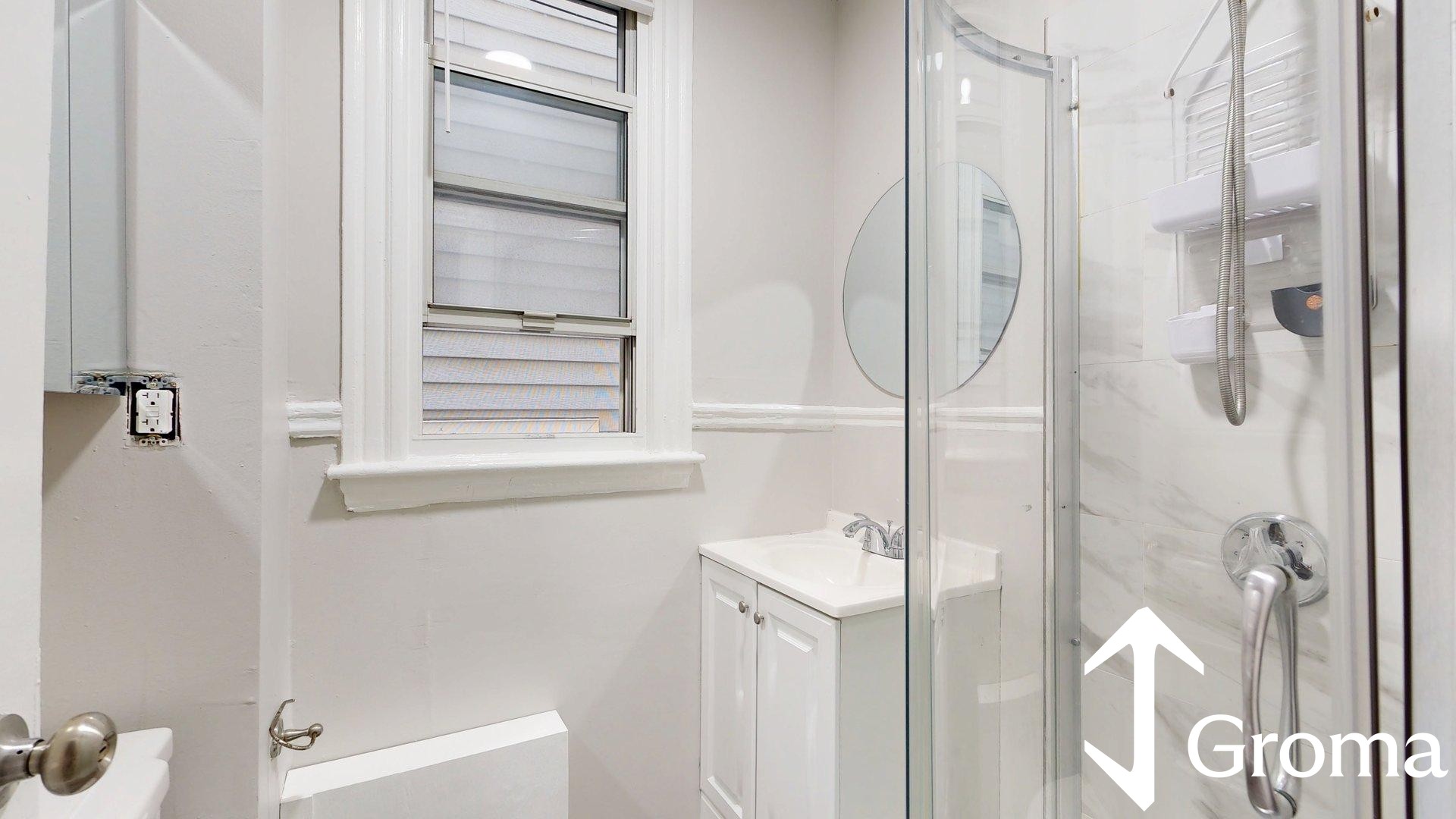 Photos of apartment on Chelsea St.,Boston MA 02128