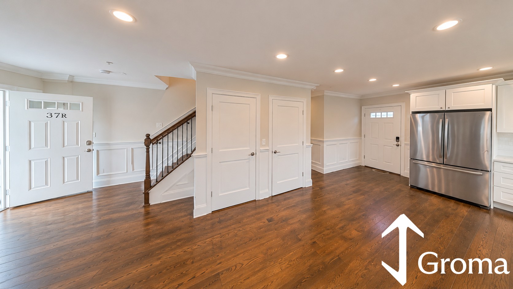 Photos of apartment on Juniper St.,Boston MA 02119