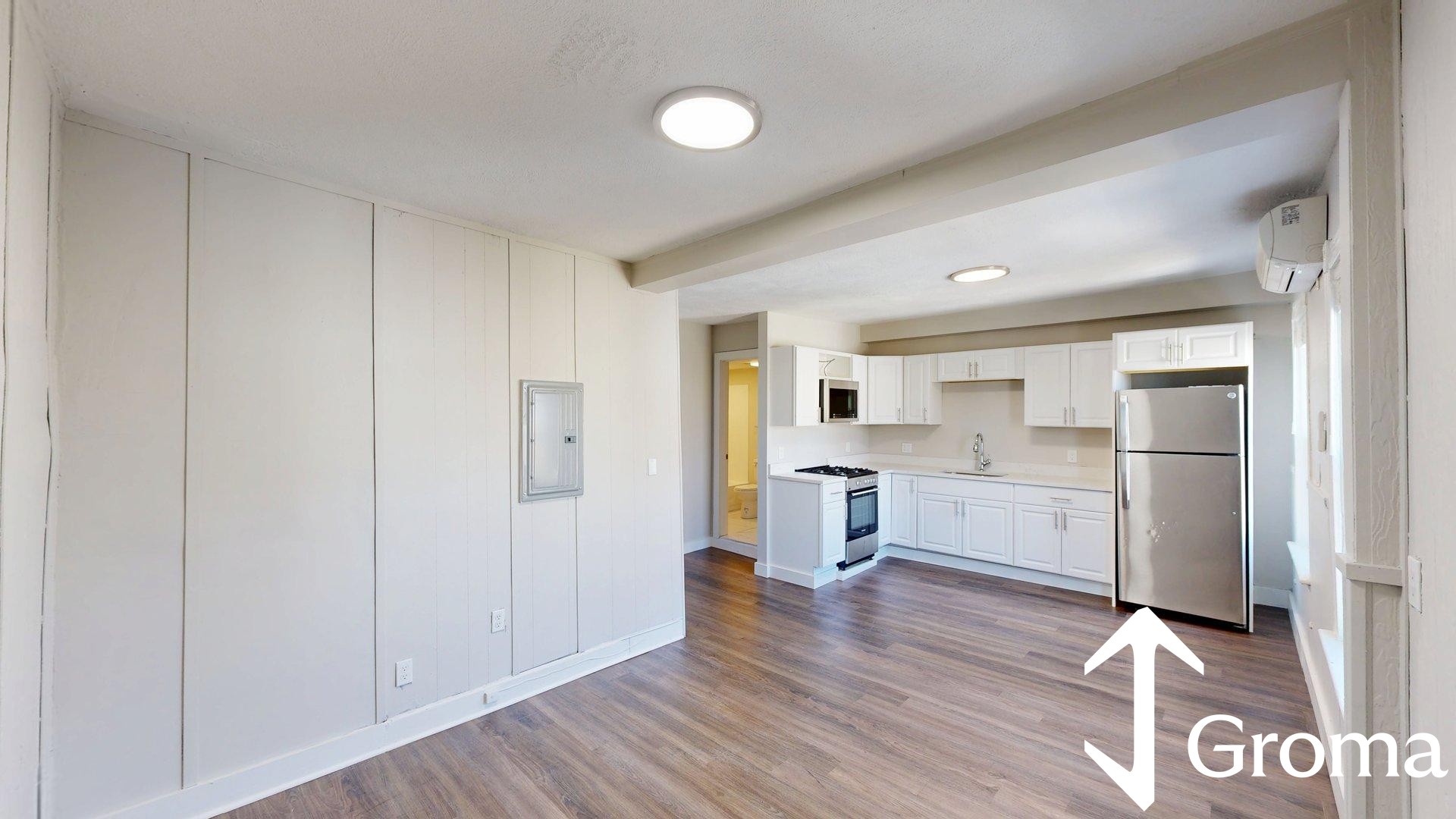 Photos of apartment on Chelsea St.,Boston MA 02128