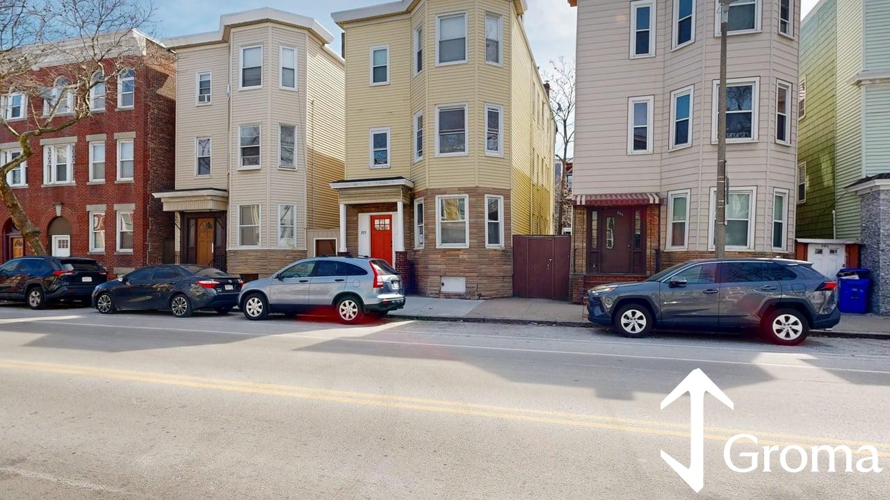 Photos of apartment on Chelsea St.,Boston MA 02128