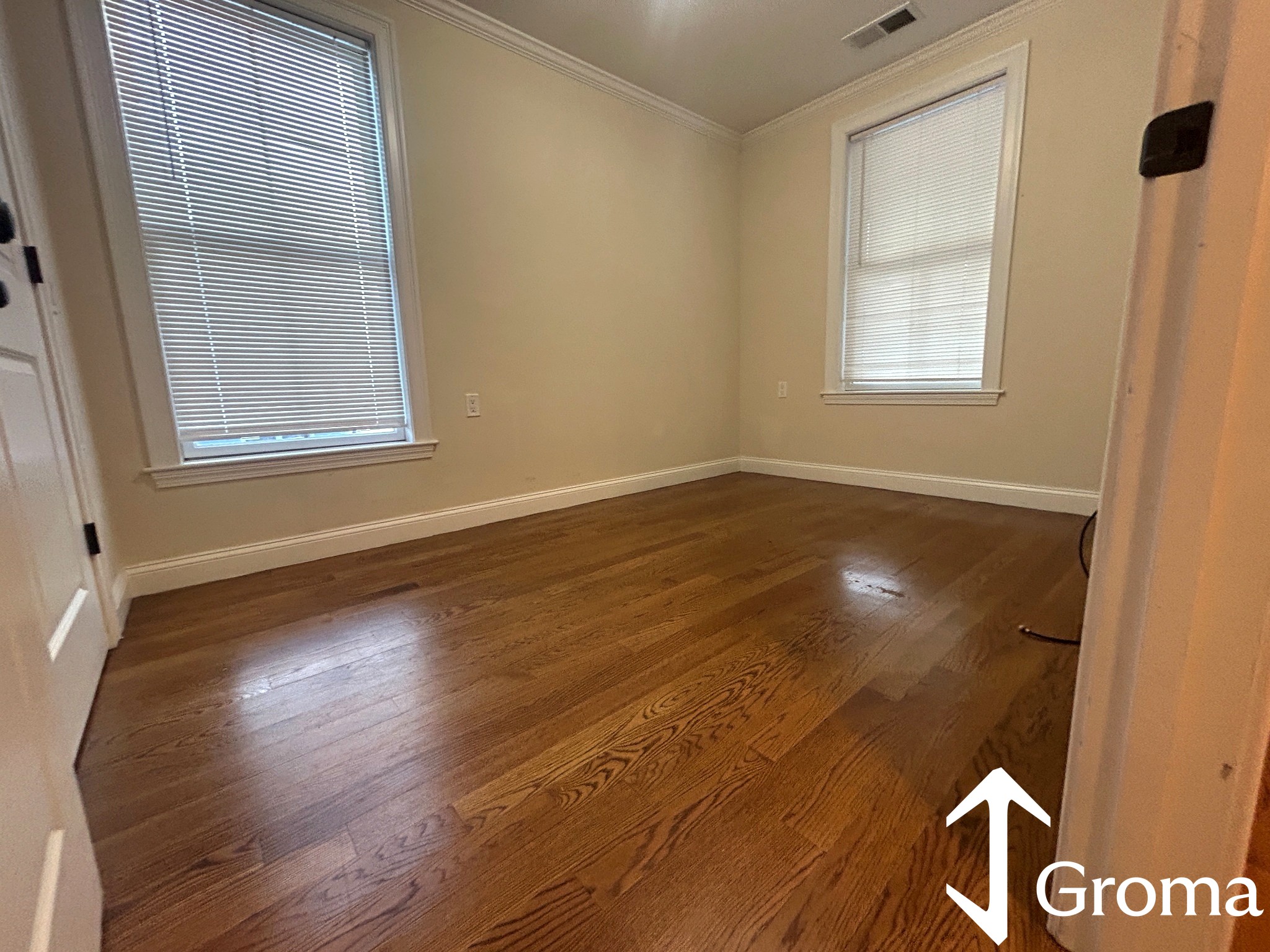 Photos of apartment on Washington St.,Boston MA 02119