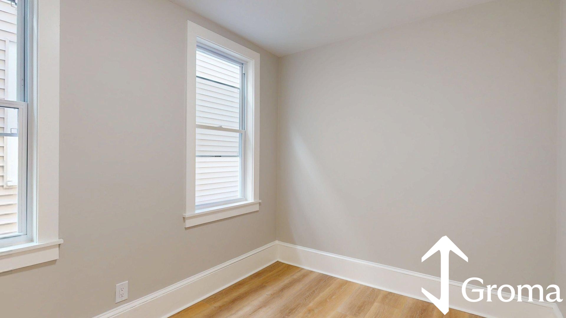 Photos of apartment on Chelsea St.,Boston MA 02128