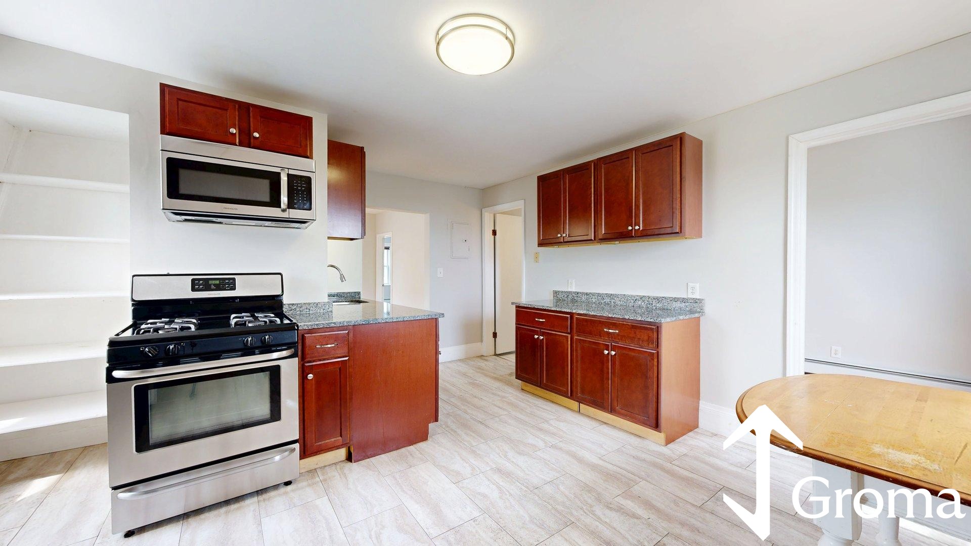 Photos of apartment on Saratoga St.,Boston MA 02128