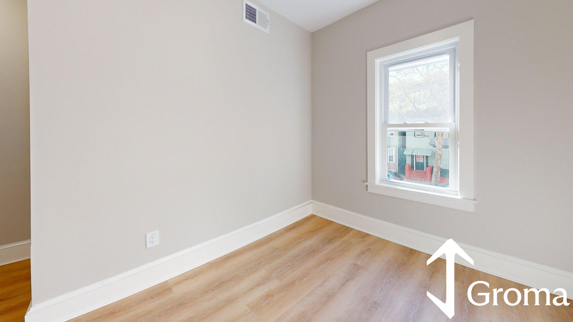 Photos of apartment on Chelsea St.,Boston MA 02128