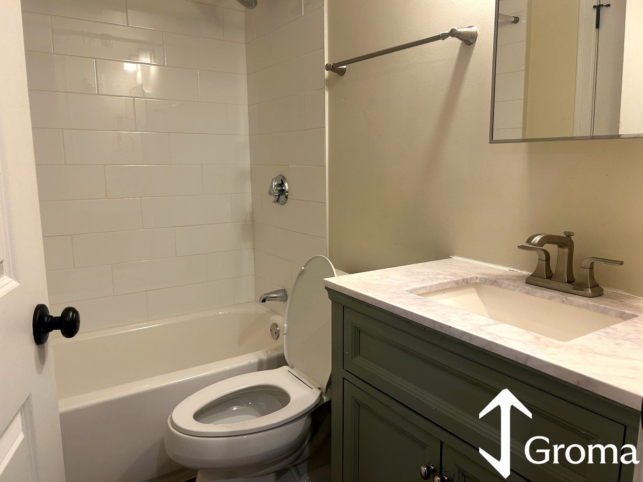 Photos of apartment on Washington St.,Boston MA 02119