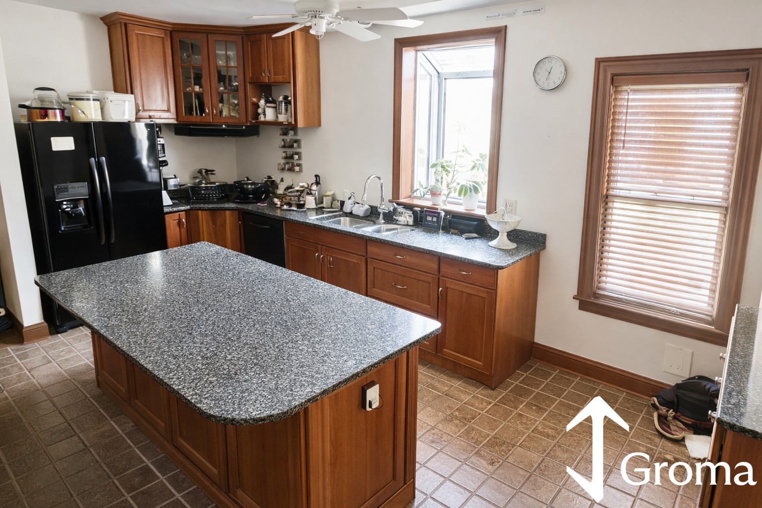 Photos of apartment on Hillside St.,Boston MA 02120