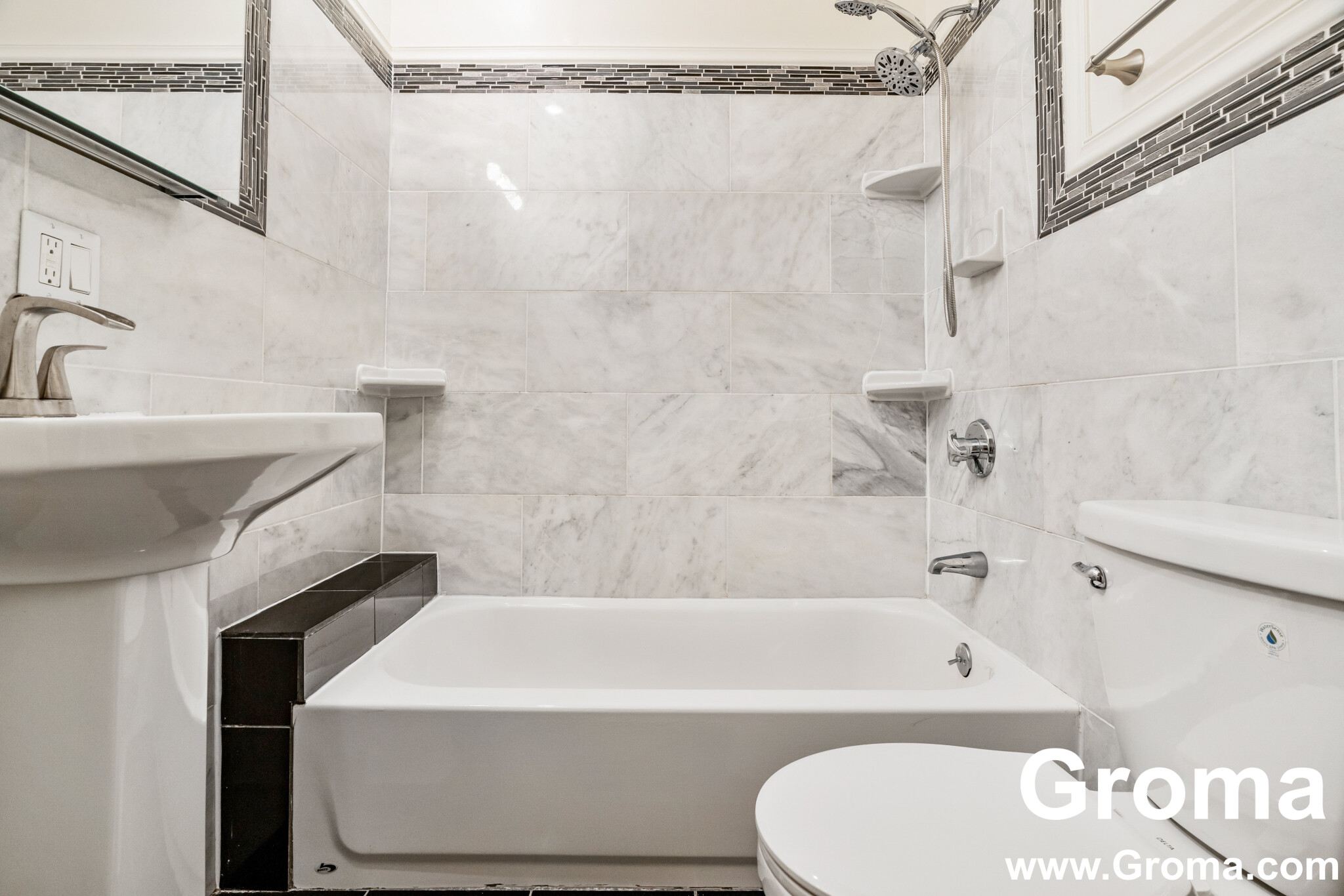 126 Day St, Jamaica Plain