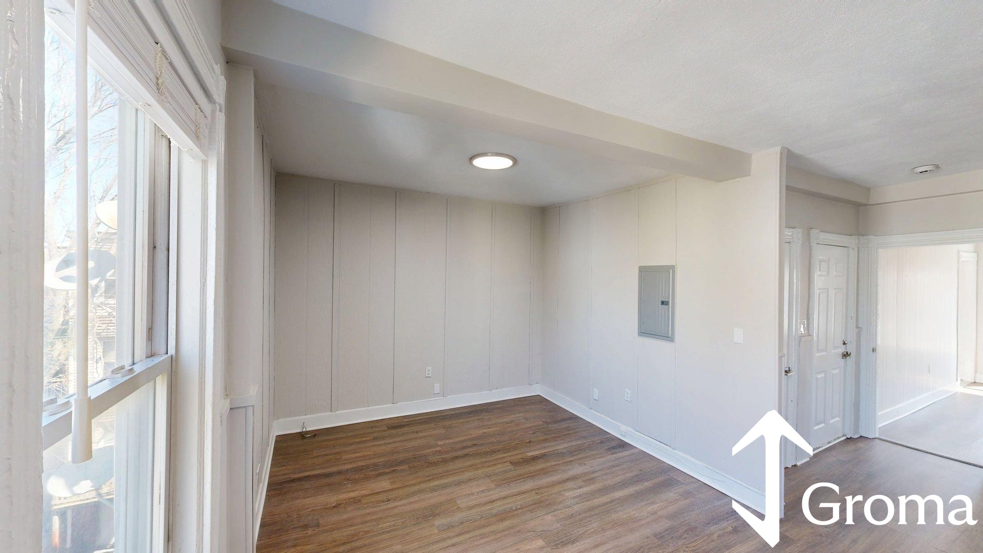 Photos of apartment on Chelsea St.,Boston MA 02128