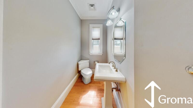 32 Ward St, South Boston