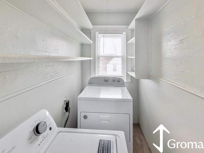 37R Juniper St, Roxbury