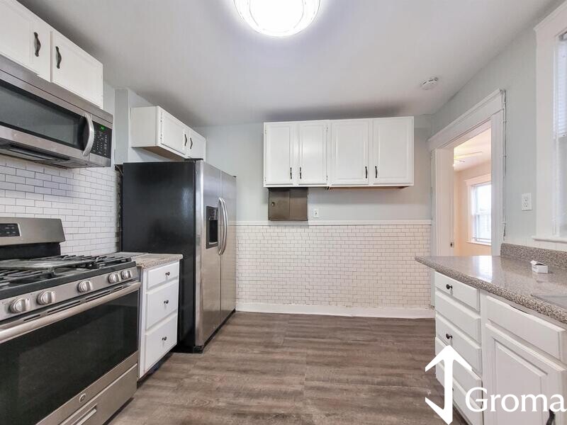 37R Juniper St, Roxbury