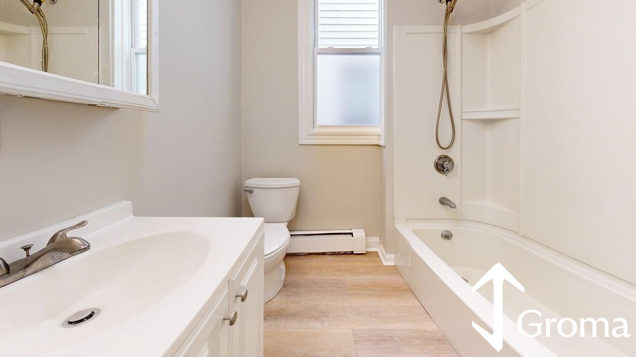 Photos of apartment on Chelsea St.,Boston MA 02128