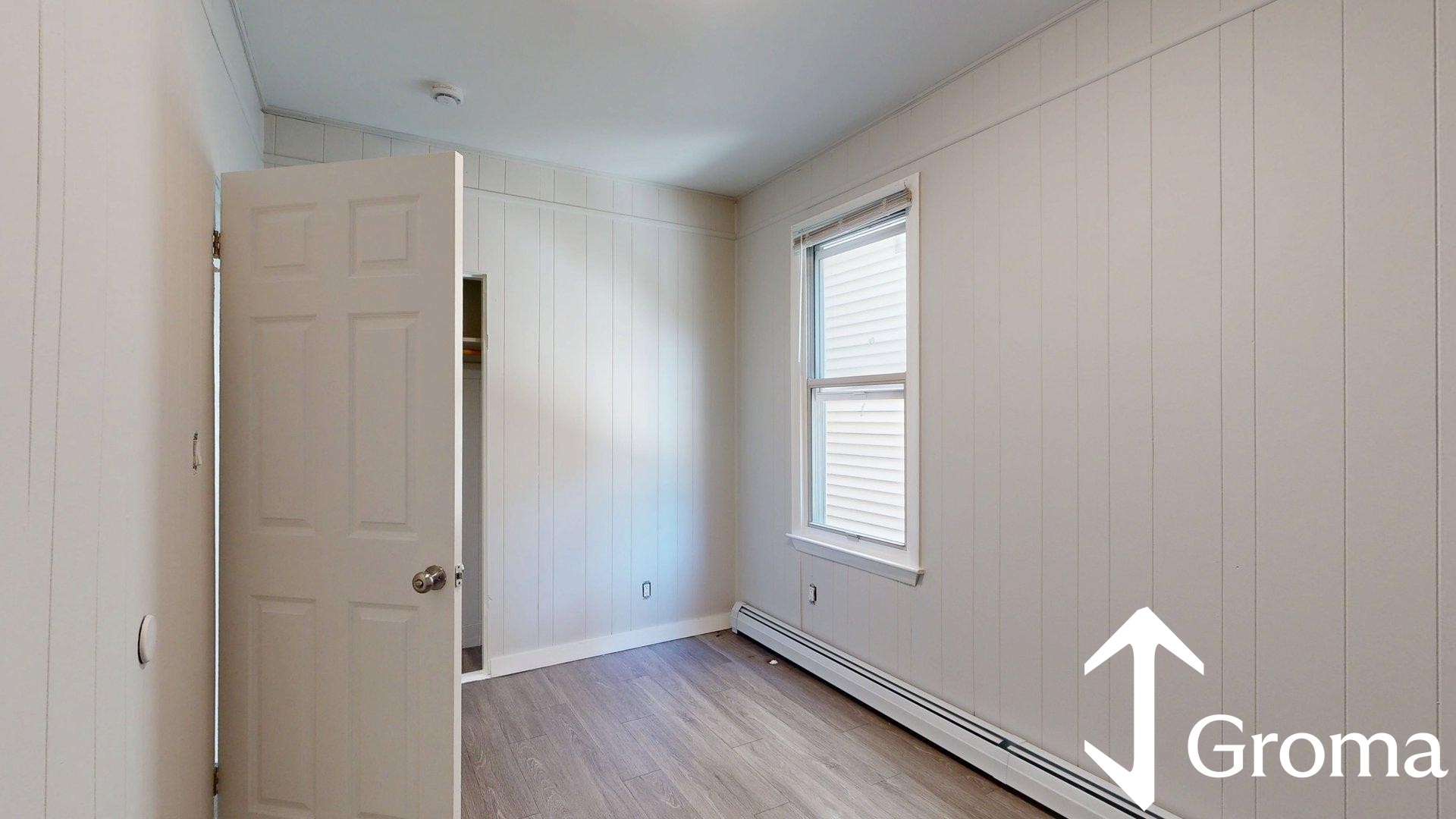 Photos of apartment on Chelsea St.,Boston MA 02128