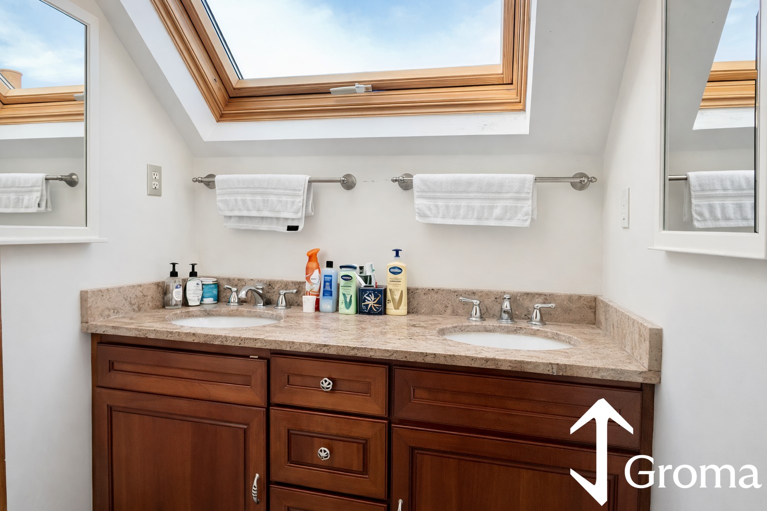 Photos of apartment on Hillside St.,Boston MA 02120