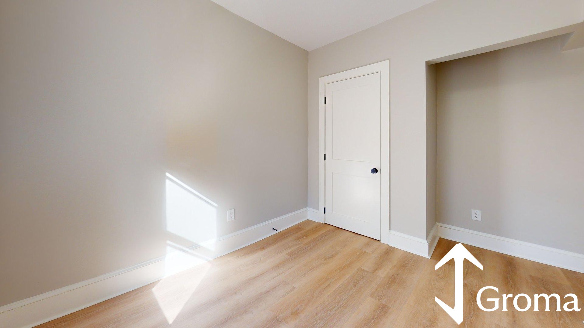 Photos of apartment on Chelsea St.,Boston MA 02128