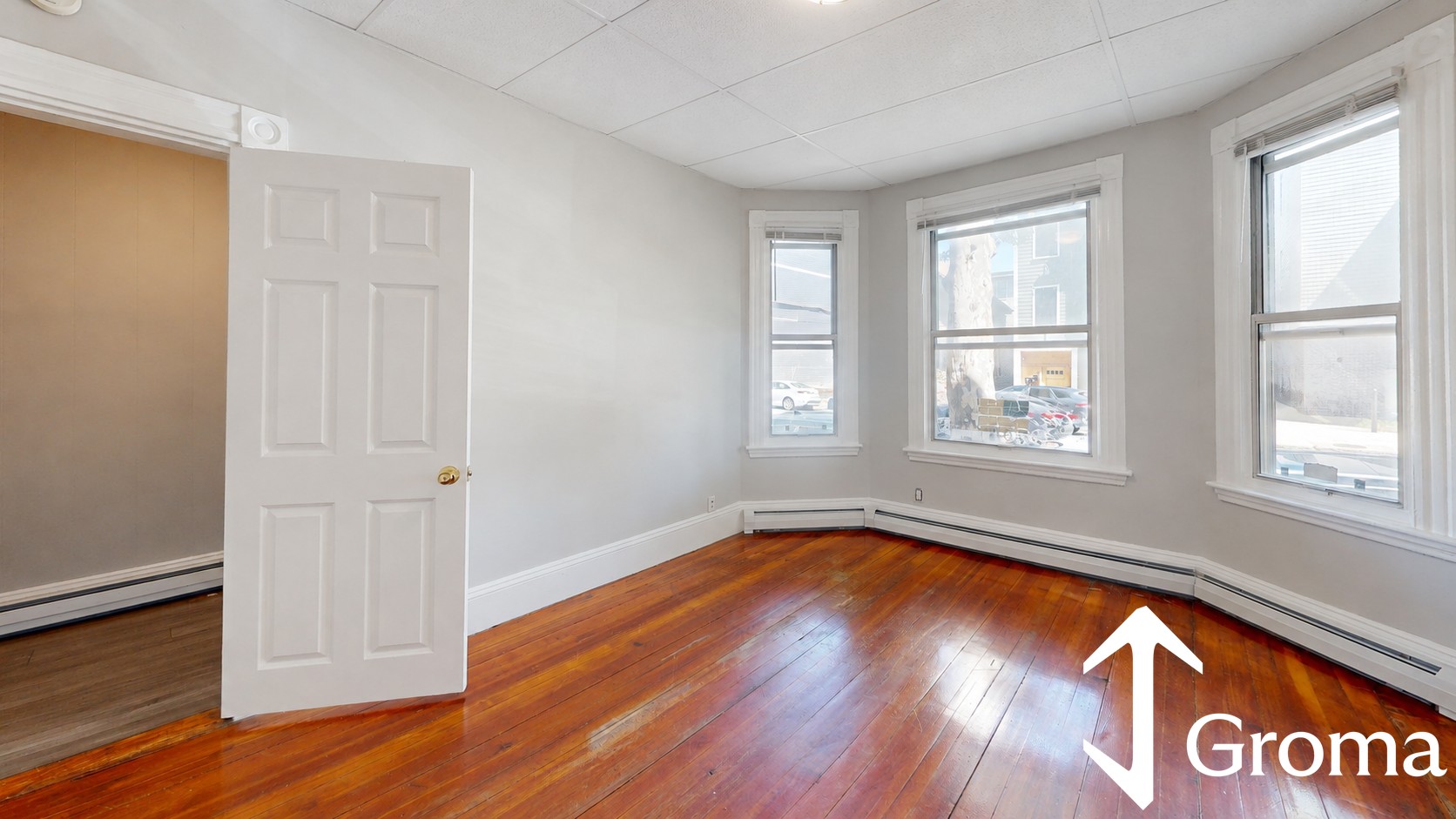 Photos of apartment on Chelsea St.,Boston MA 02128