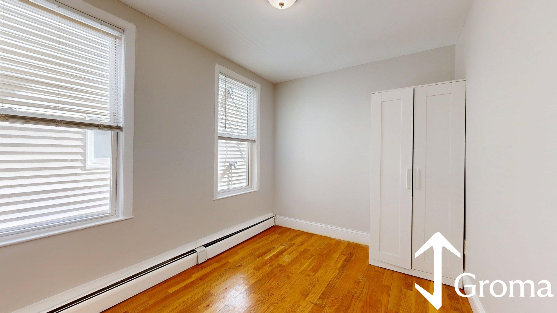 Photos of apartment on Chelsea St.,Boston MA 02128