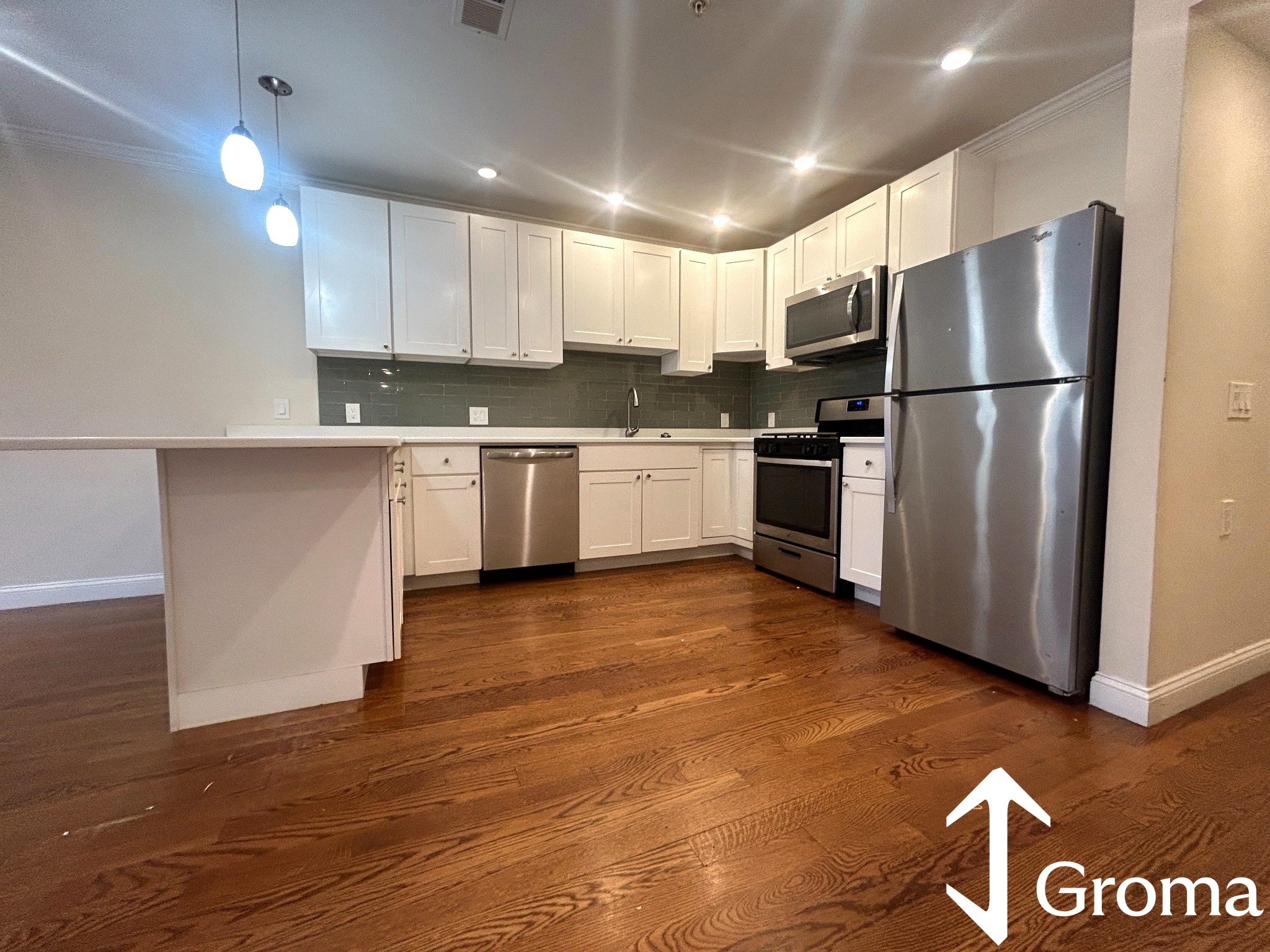 Photos of apartment on Washington St.,Boston MA 02119